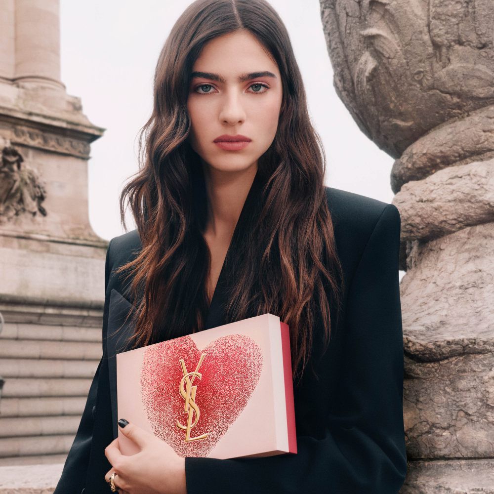 COFRE DE REGALO BLACK OPIUM EAU DE PARFUM 50ML + 10ML + ESPEJO