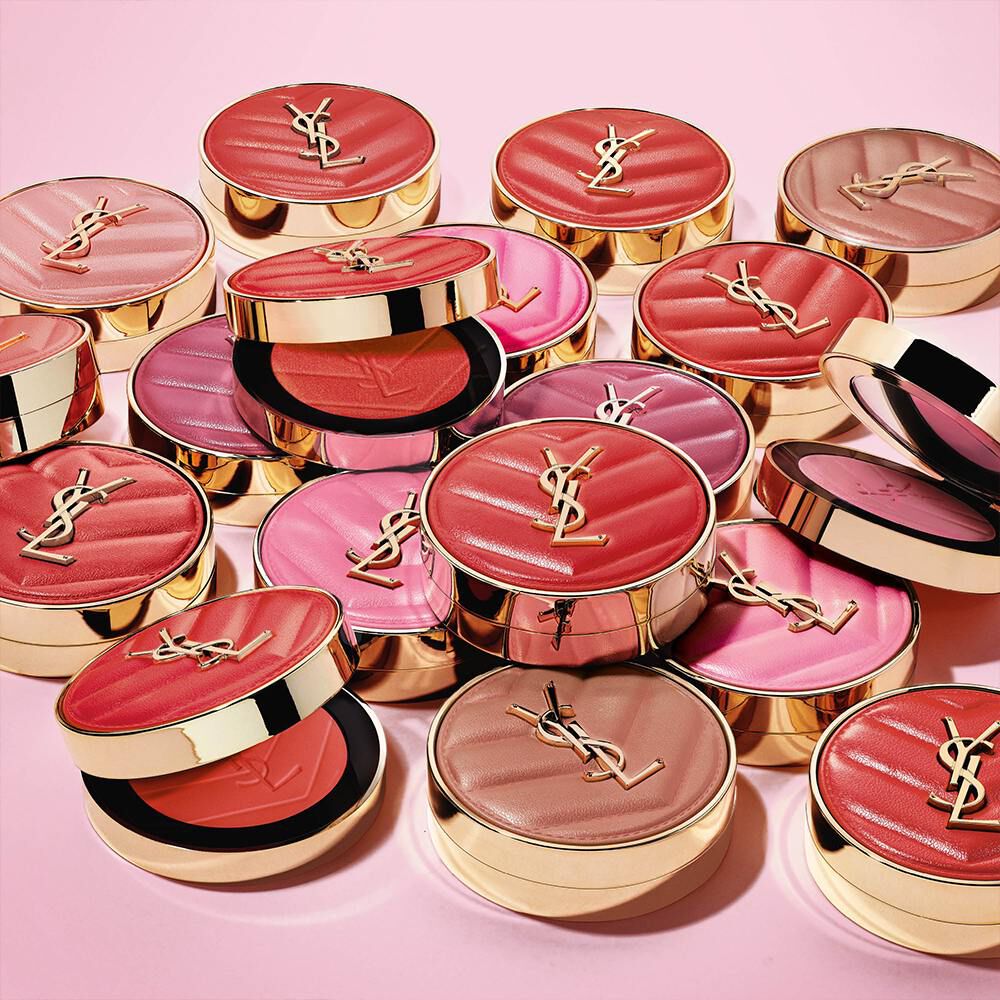 Coleccion de rubores liquidos Make Me Blush de YSL en estuches acolchados de varios tonos